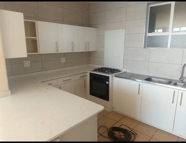 1 BEDROOM APARTMENT TO LET IN MORNINGSIDE